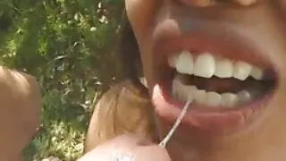 LetsDoeIt سے گرم پرلن کے ساتھ مشنری سمٹ
