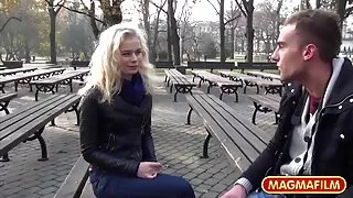 ٹیم اسکیٹ کی طرف سے دلکش ڈیسٹینی کروز اور روری ناکس کے ساتھ ٹیبل سکرو