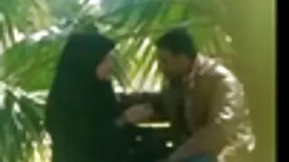 ڈارک ایکس سے سینگ ایمبر اسنو کے ساتھ اسکرو کا مساج کریں۔