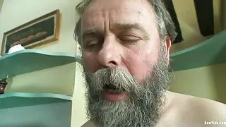 Dogfart نیٹ ورک سے سینگ Gwen Vicious اور Spencer Bradley کے ساتھ Foursome porn