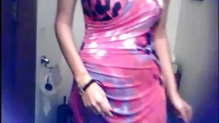 Dirty Flix سے خوبصورت Mileva کے ساتھ سیدھے بالوں کا بینگ