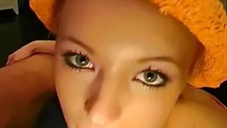 اینالائزڈ سے پرکشش Stasia Si کے ساتھ پتلا سکرو